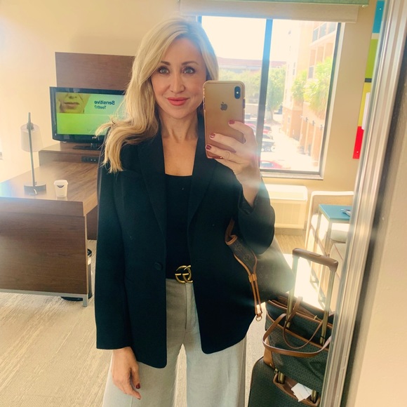 Meet your Posher, Renee - Picture 1 of 1